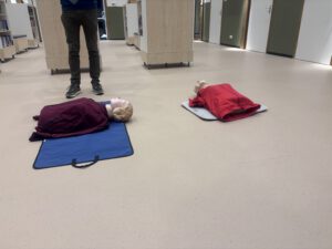 Lees meer over het artikel Herhalingslessen AED